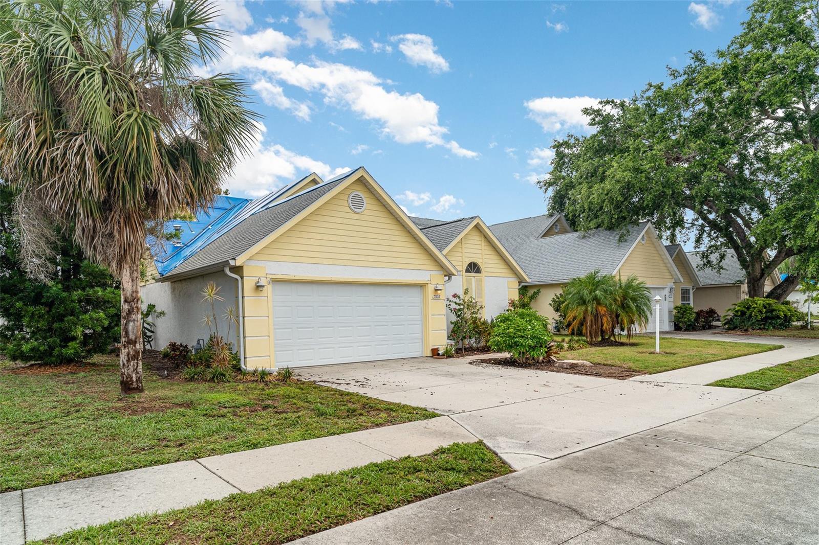 Image 3 of 50 For 7833 Ontario Street Circle