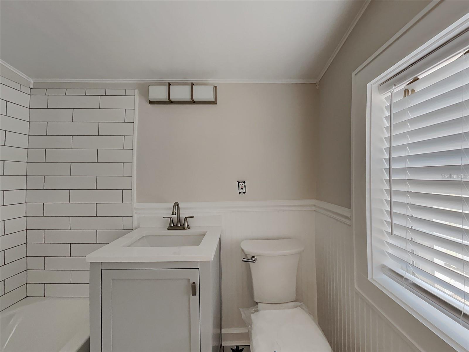 Image 16 of 39 For 4810 2nd Avenue N
