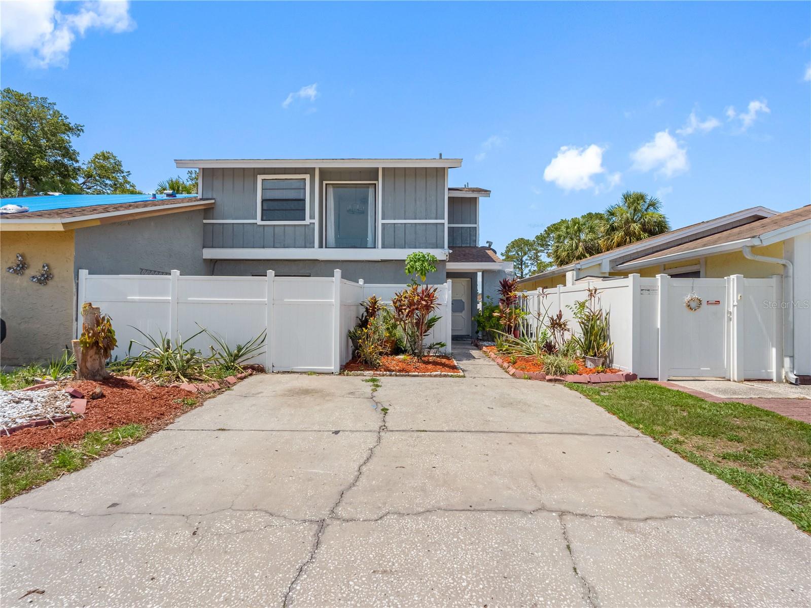 Details for 4813 Glenaire Court, TAMPA, FL 33624