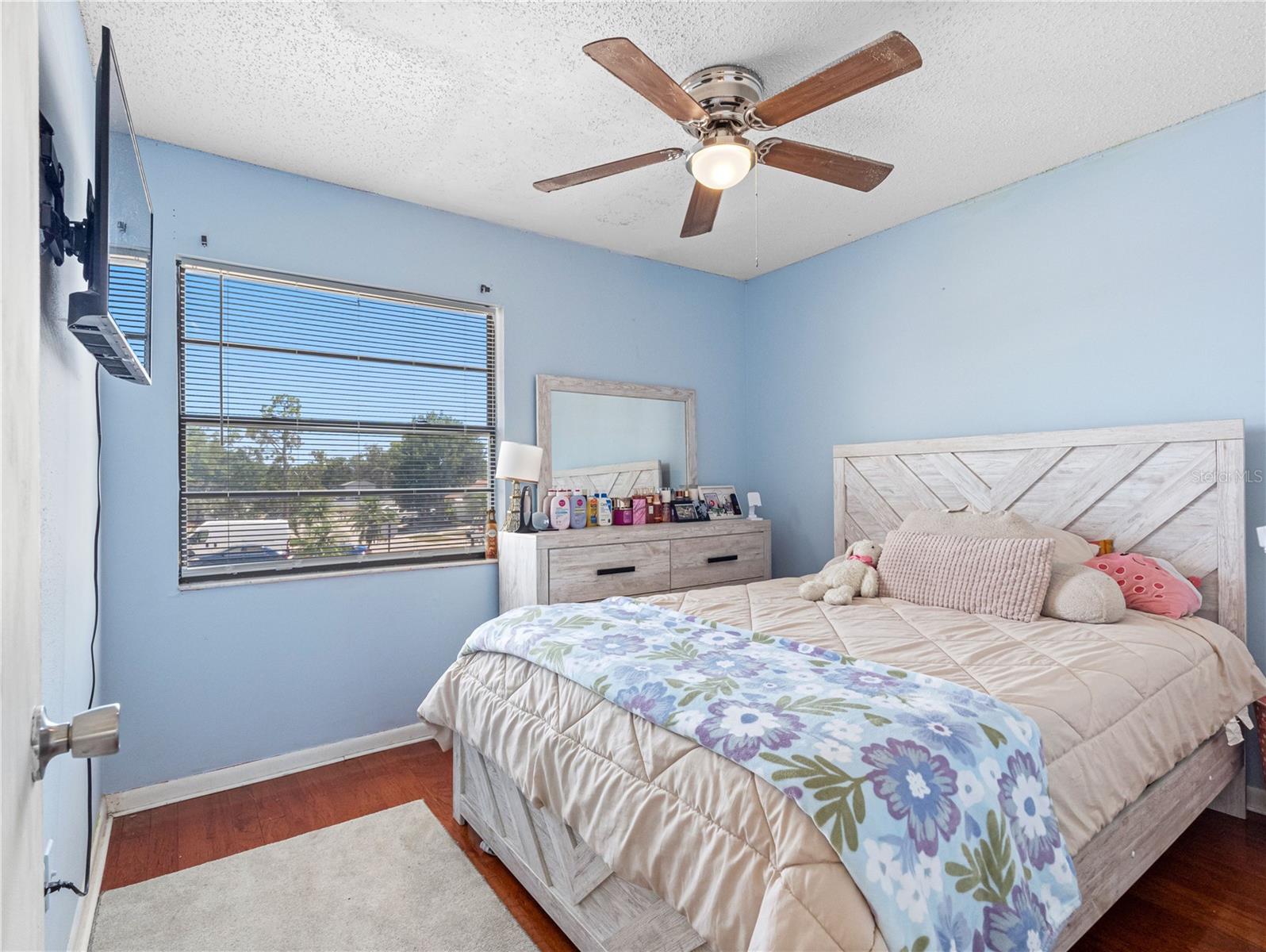 Image 13 of 50 For 4813 Glenaire Court