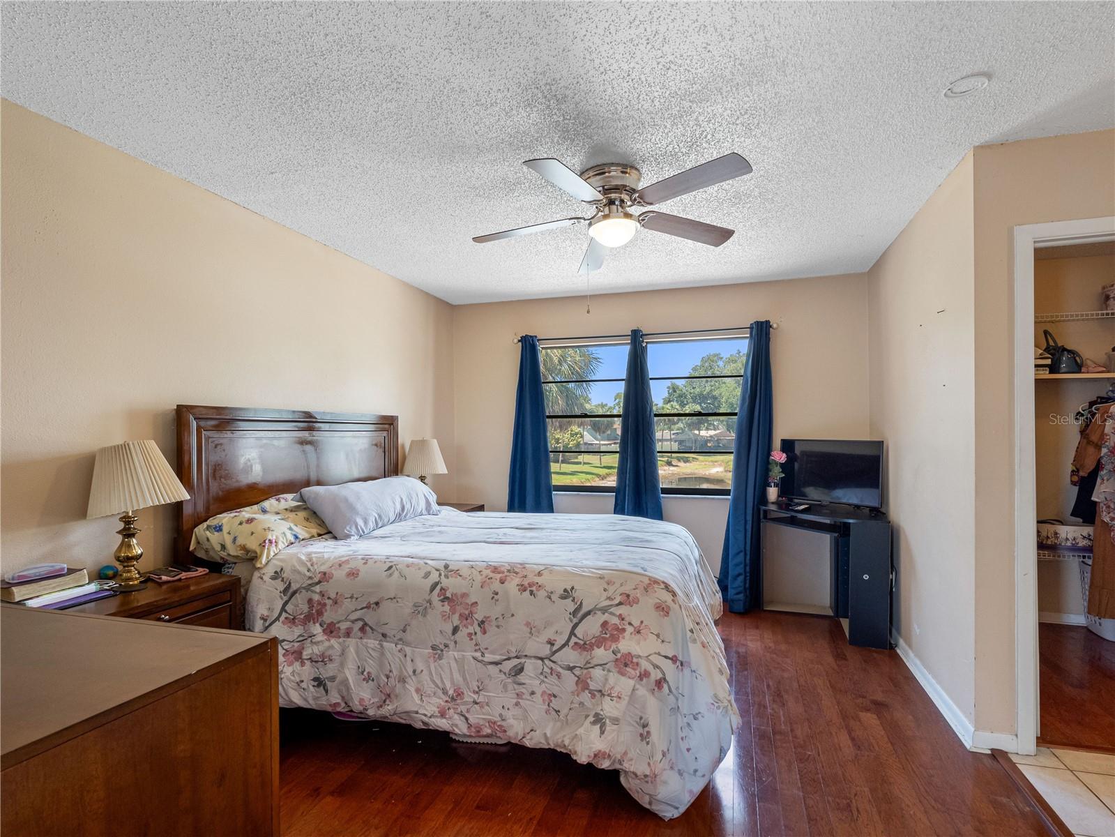 Image 18 of 50 For 4813 Glenaire Court