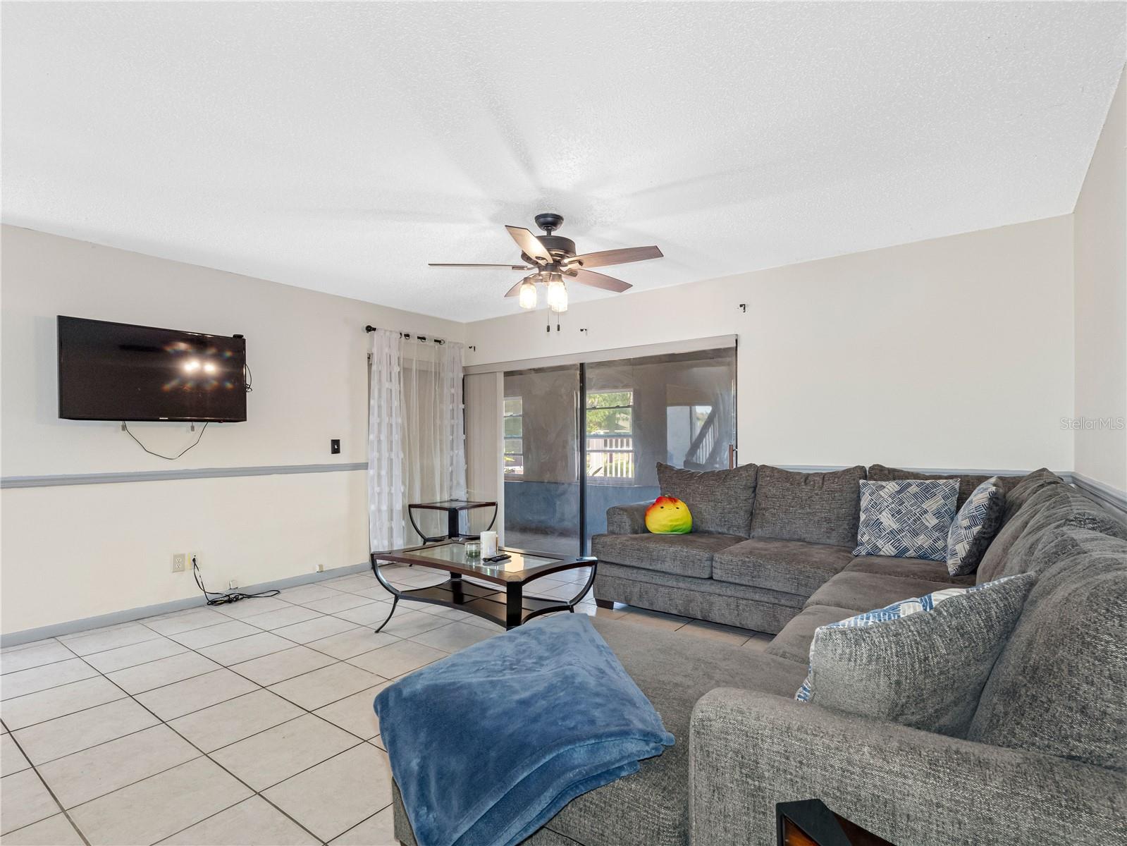 Image 4 of 50 For 4813 Glenaire Court