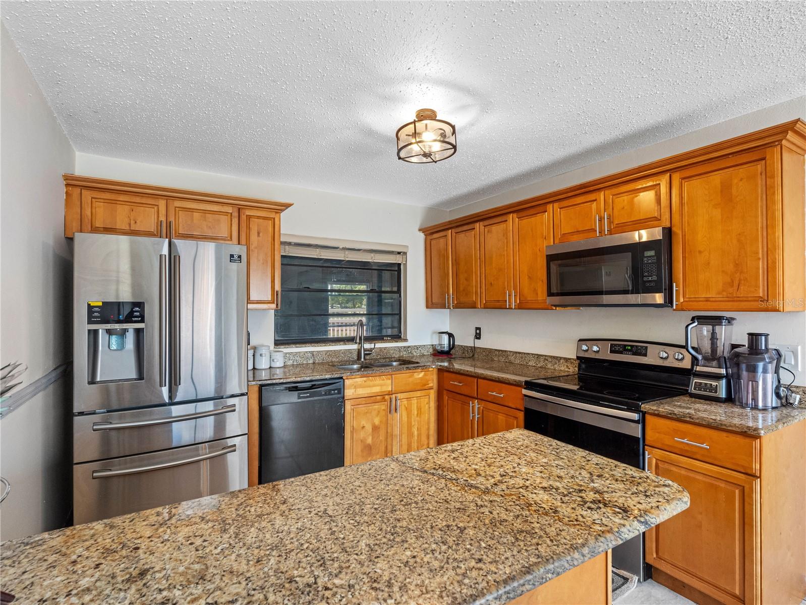Image 9 of 50 For 4813 Glenaire Court