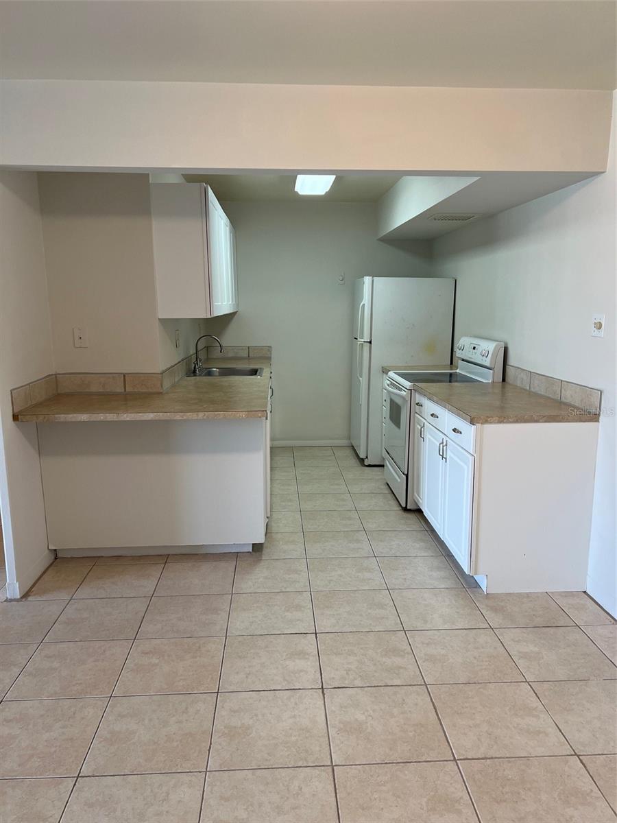Image 3 of 12 For 10355 Paradise Boulevard 101