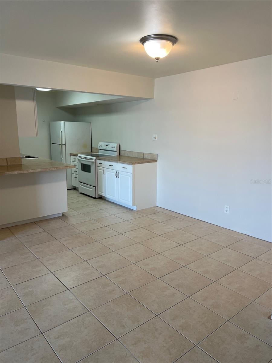 Image 4 of 12 For 10355 Paradise Boulevard 101