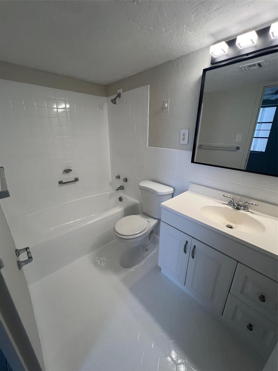 Image 8 of 12 For 10355 Paradise Boulevard 101
