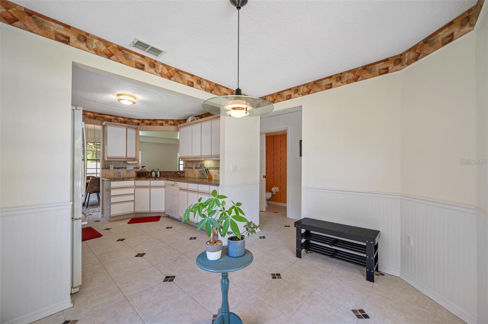 Image 5 of 31 For 8980 Antigua Drive