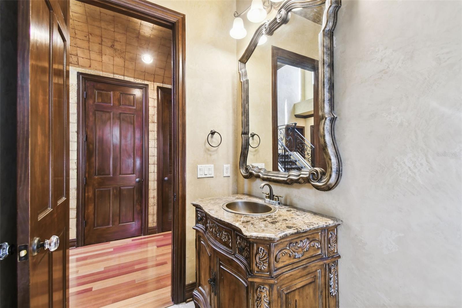 Image 14 of 84 For 6008 Interbay Boulevard