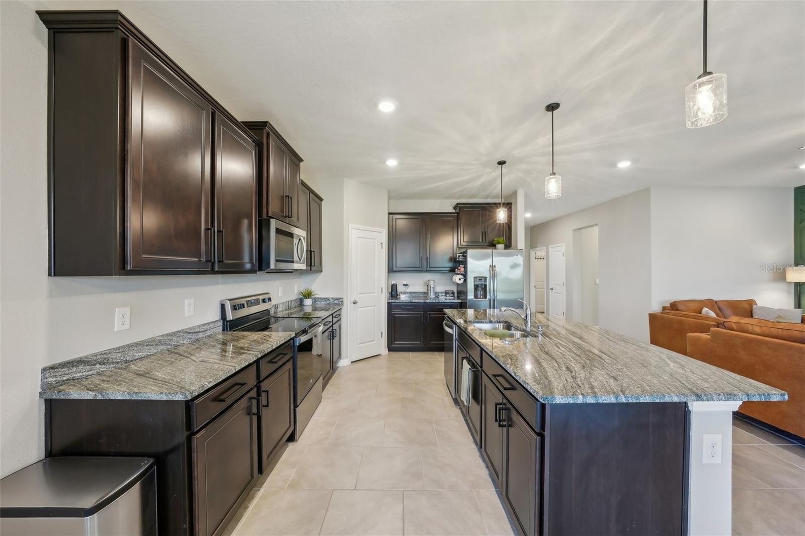 Image 14 of 45 For 5411 Thistle Field Court