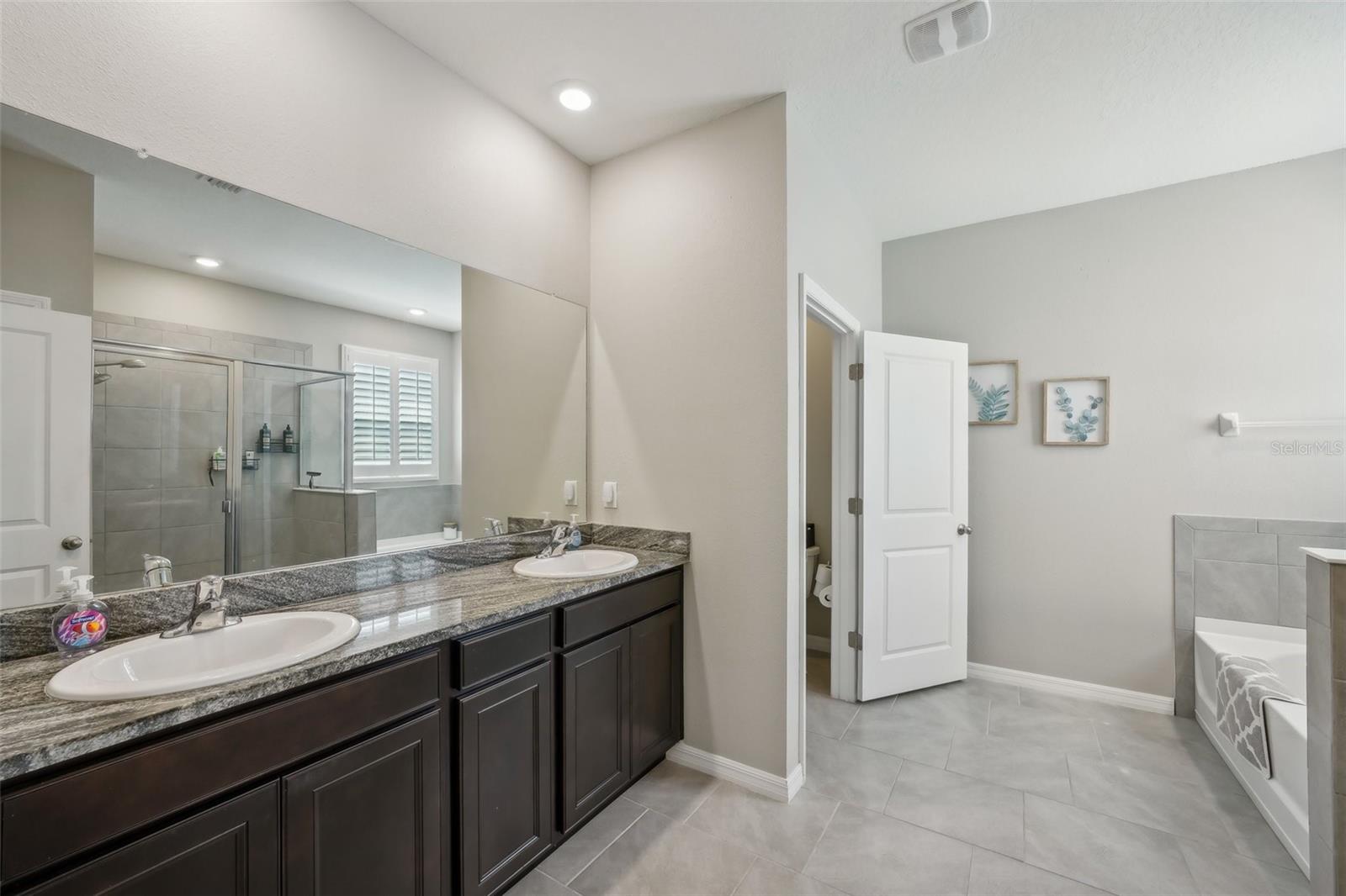 Image 20 of 45 For 5411 Thistle Field Court