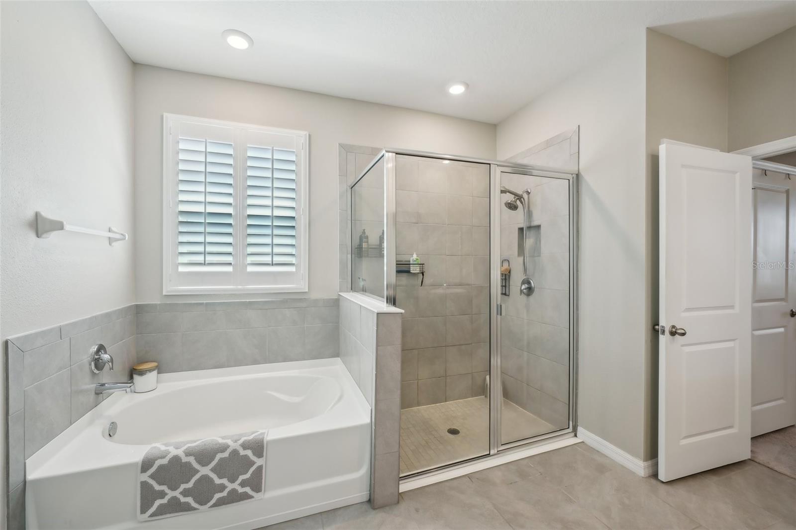 Image 21 of 45 For 5411 Thistle Field Court