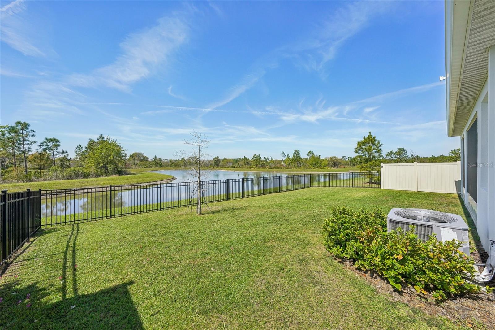 Image 32 of 45 For 5411 Thistle Field Court