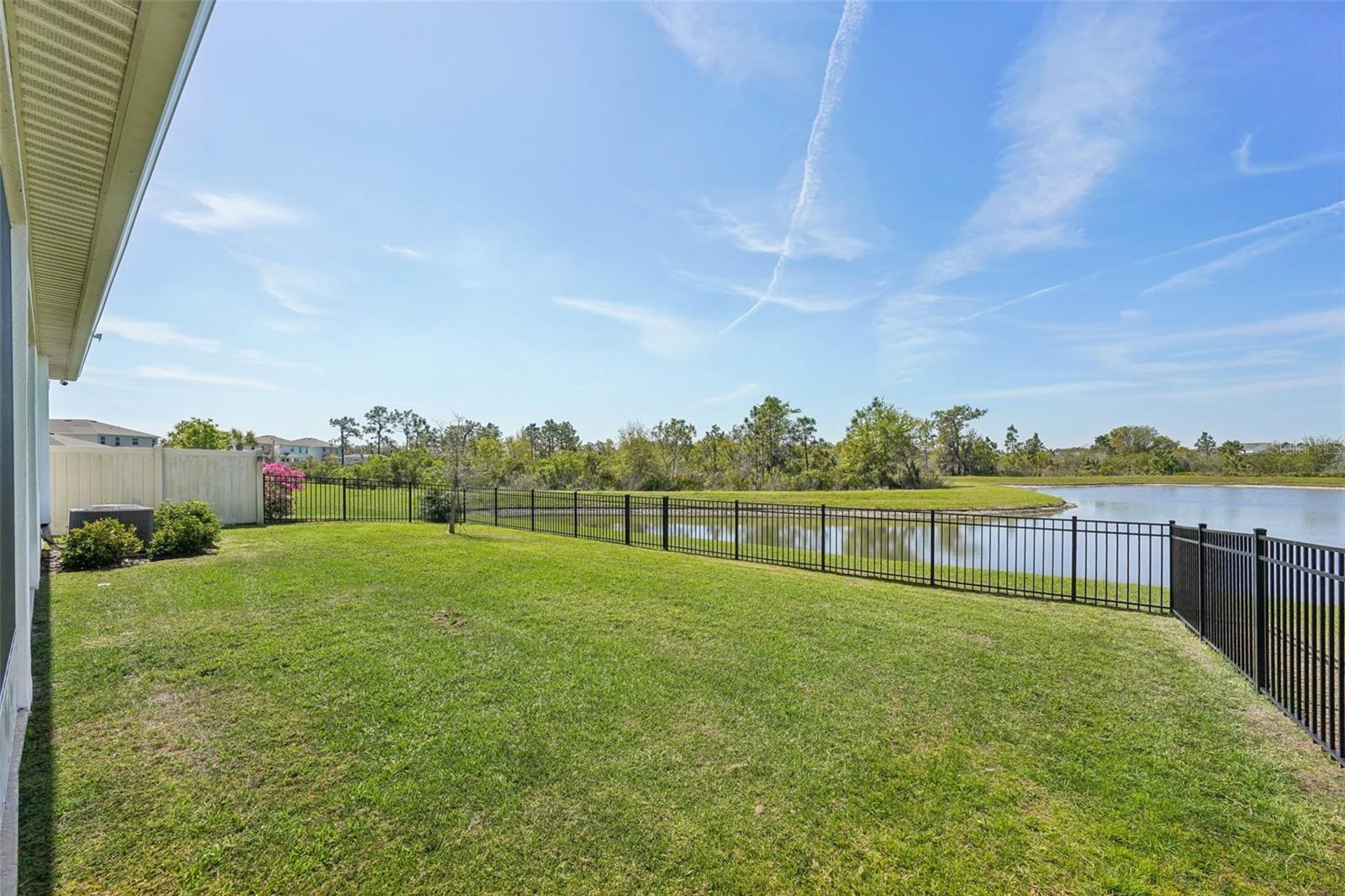Image 33 of 45 For 5411 Thistle Field Court