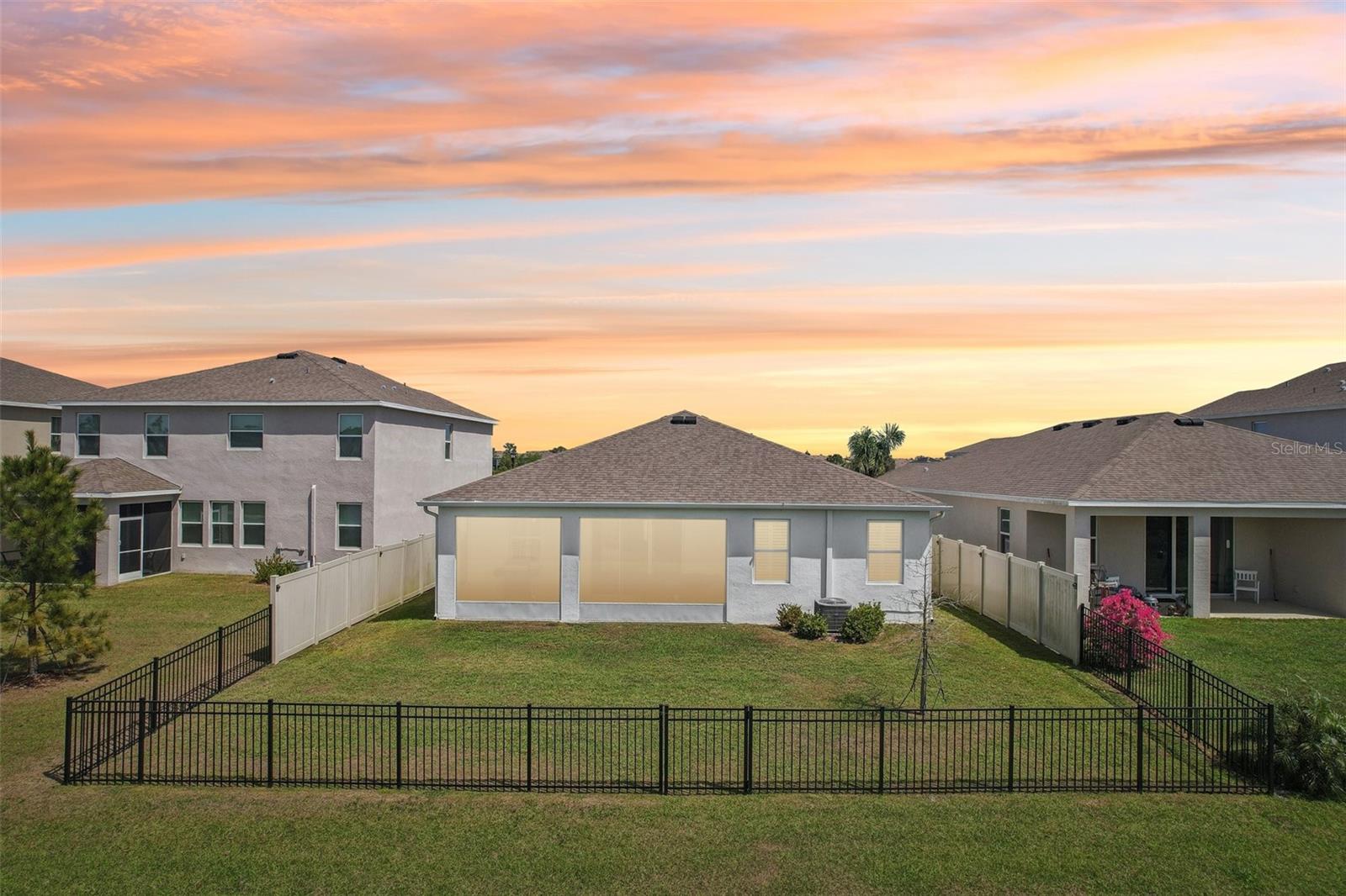 Image 34 of 45 For 5411 Thistle Field Court