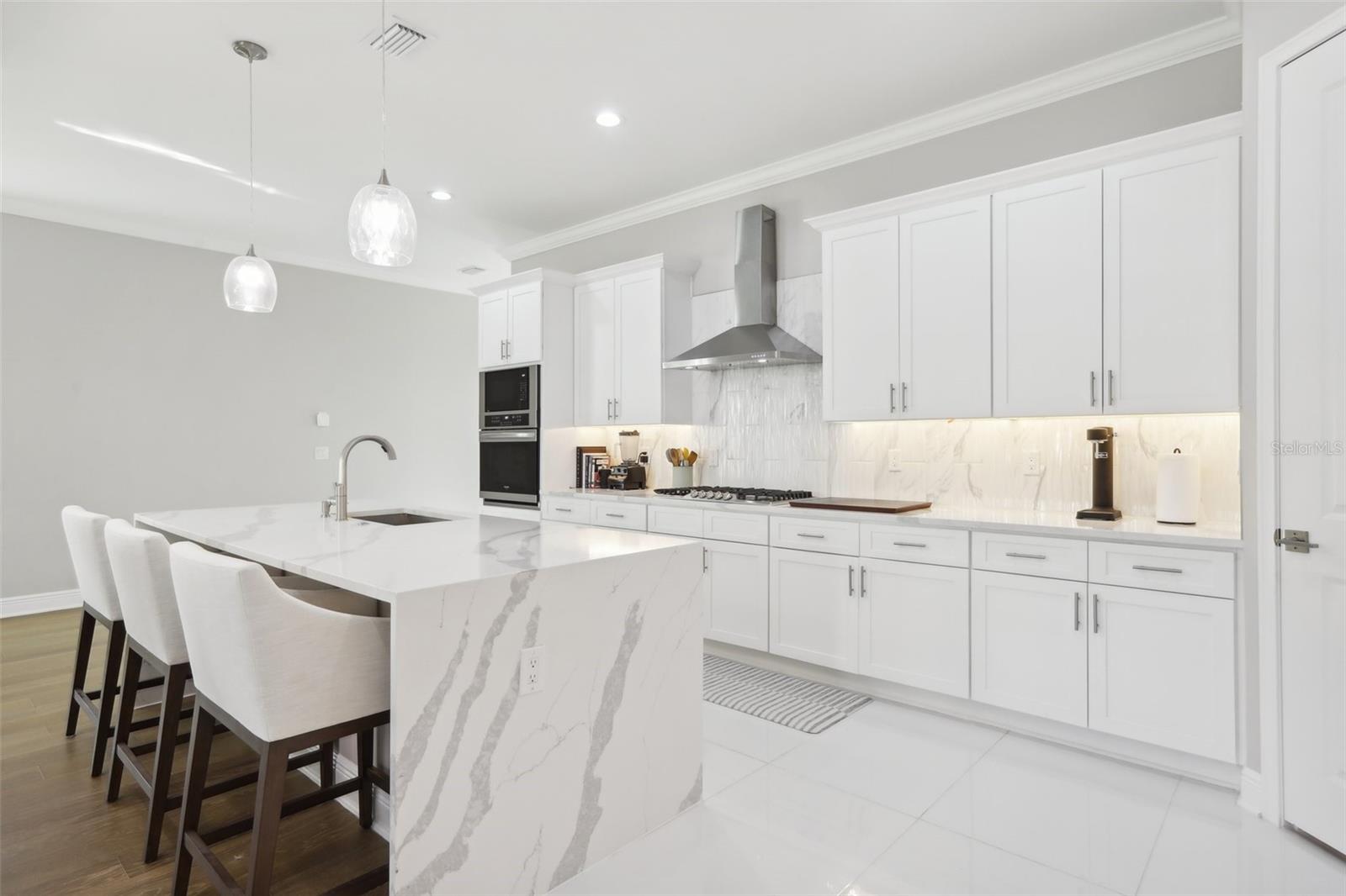 Image 10 of 36 For 2704 Fig Street 1