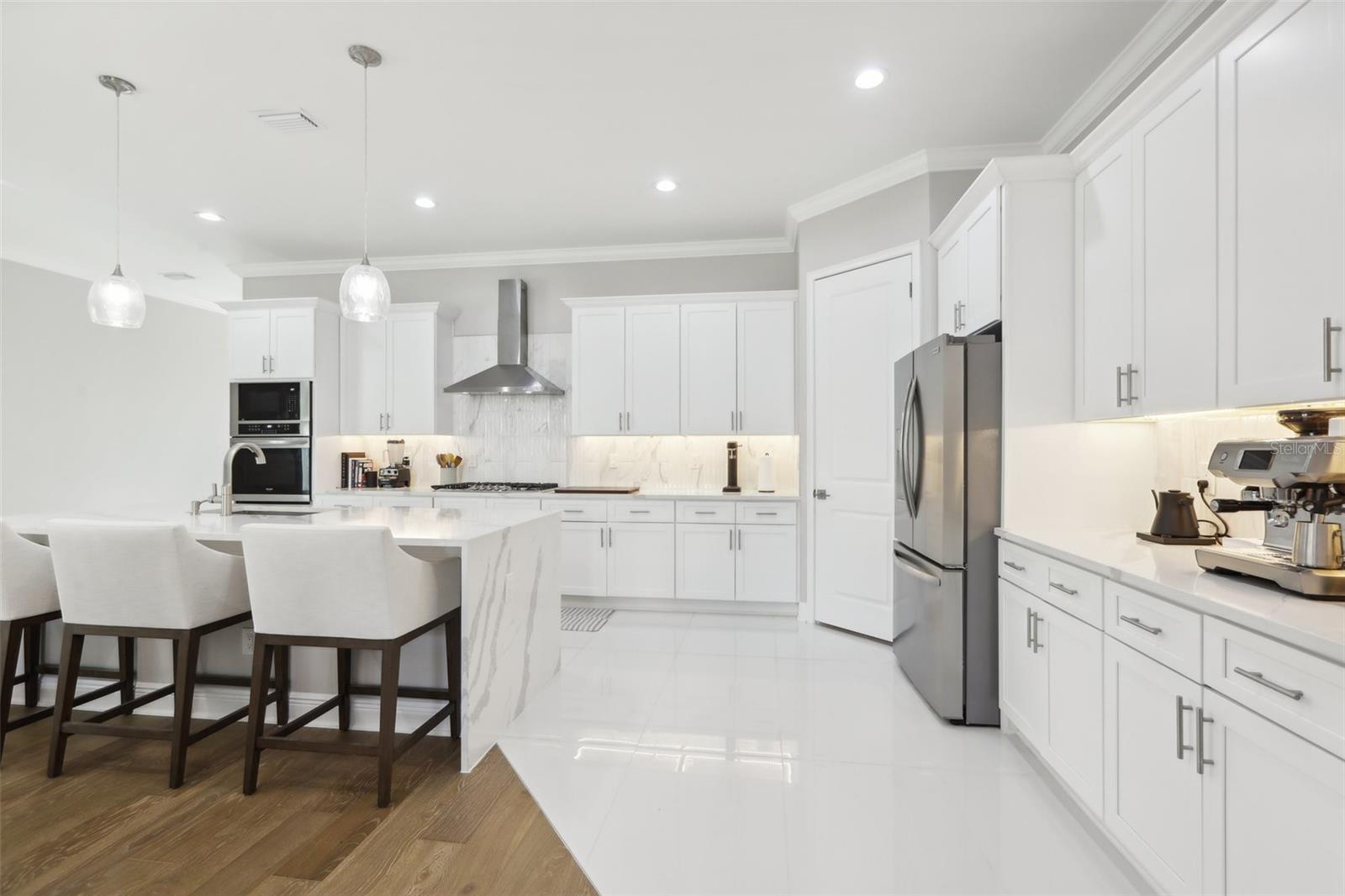 Image 15 of 36 For 2704 Fig Street 1