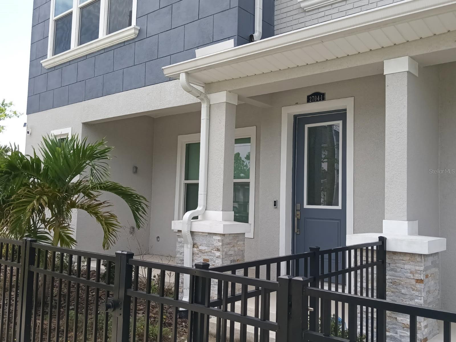 Image 3 of 36 For 2704 Fig Street 1