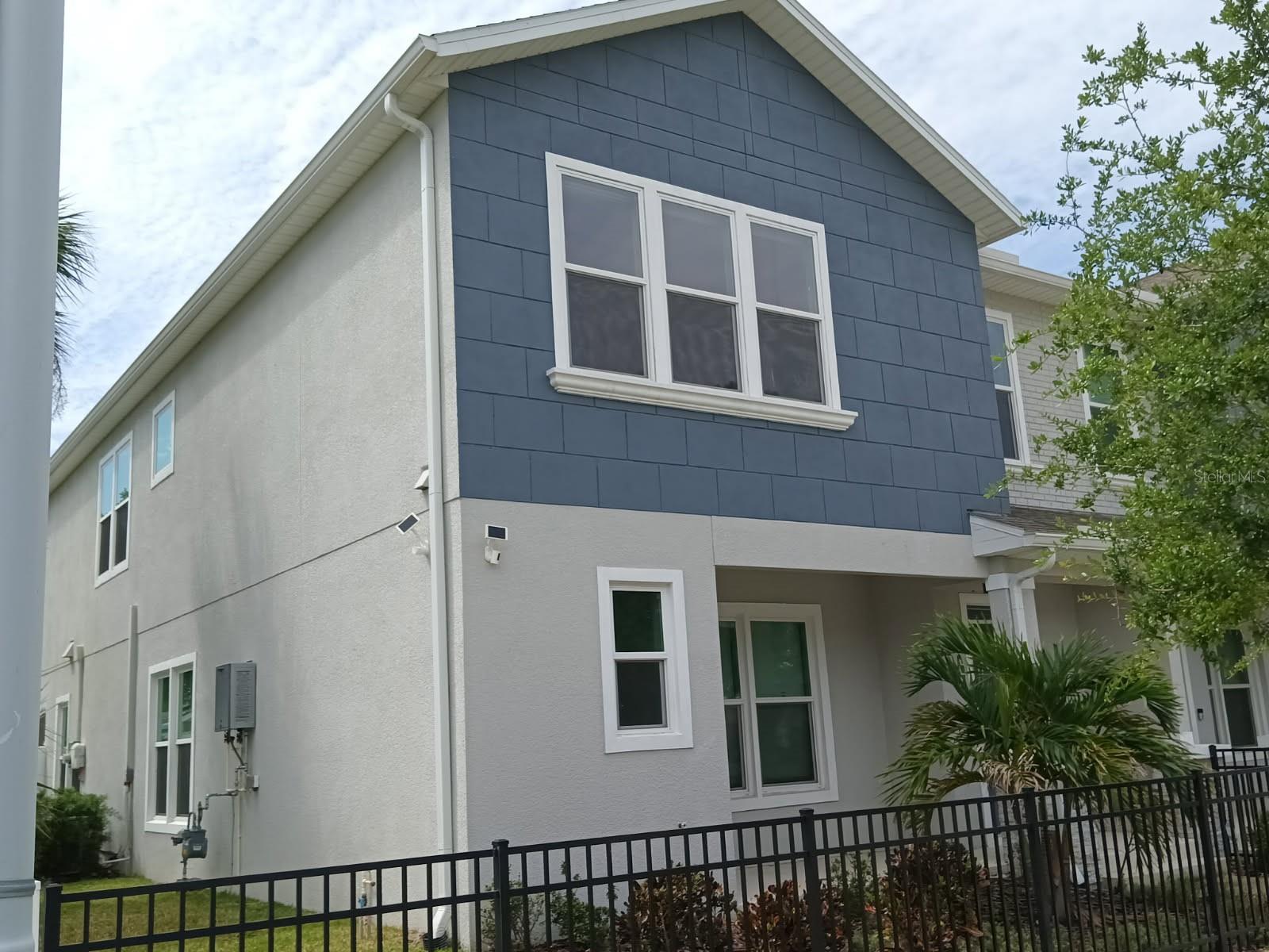 Image 4 of 36 For 2704 Fig Street 1