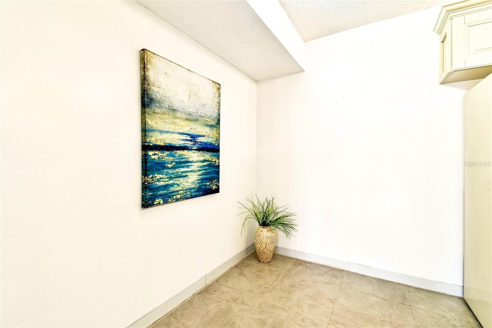 Listing photo id 8 for 1109 Pine Ridge Circle W C1