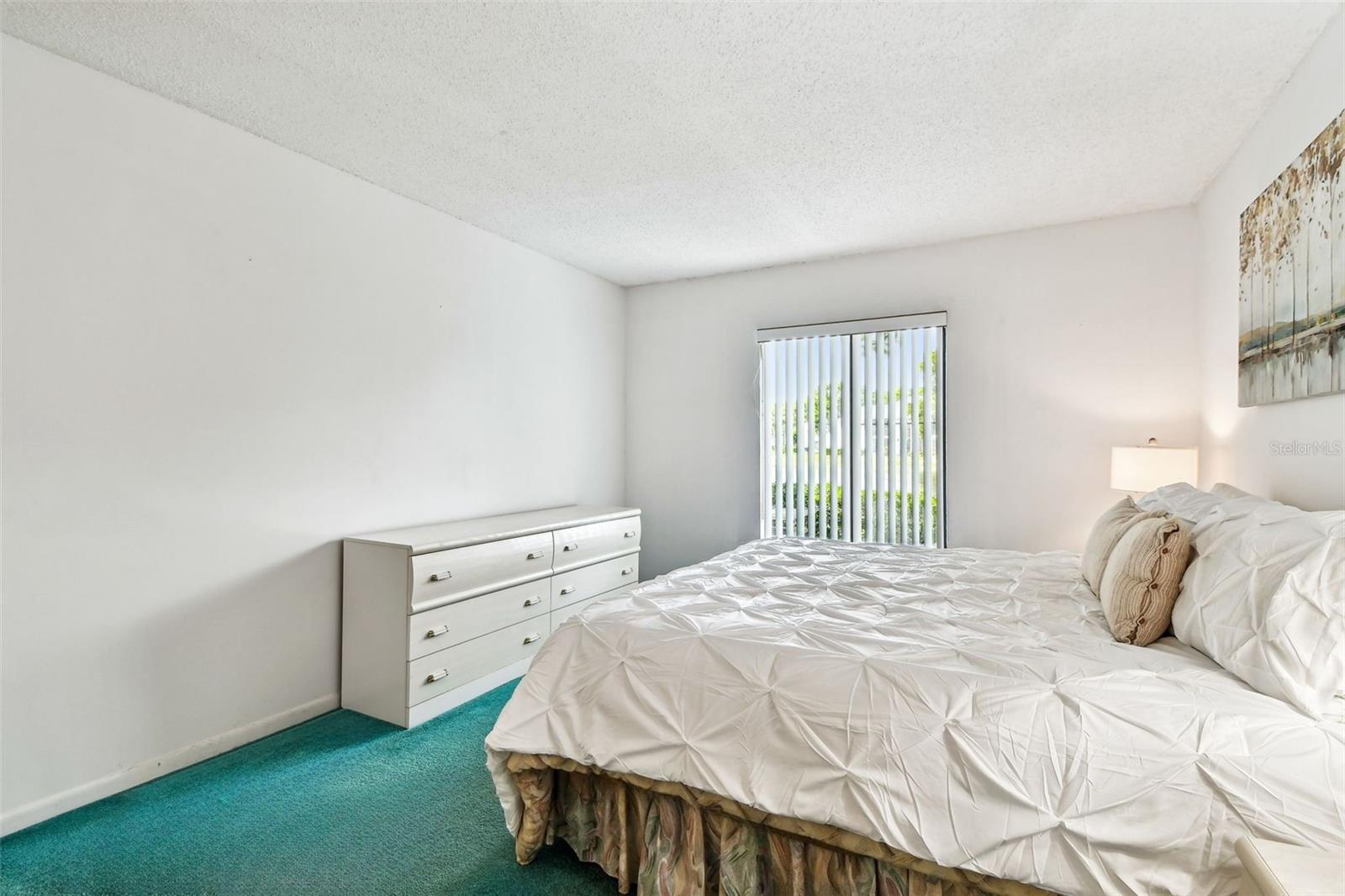 Listing photo id 15 for 1109 Pine Ridge Circle W C1