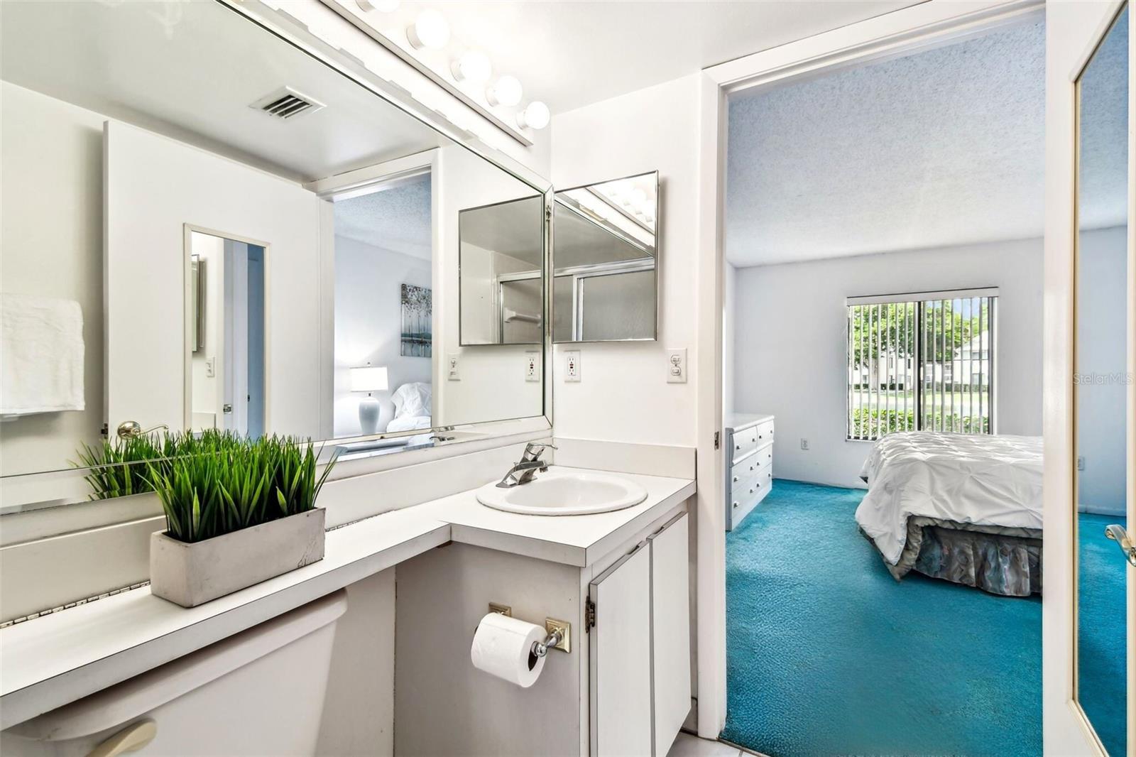 Listing photo id 17 for 1109 Pine Ridge Circle W C1