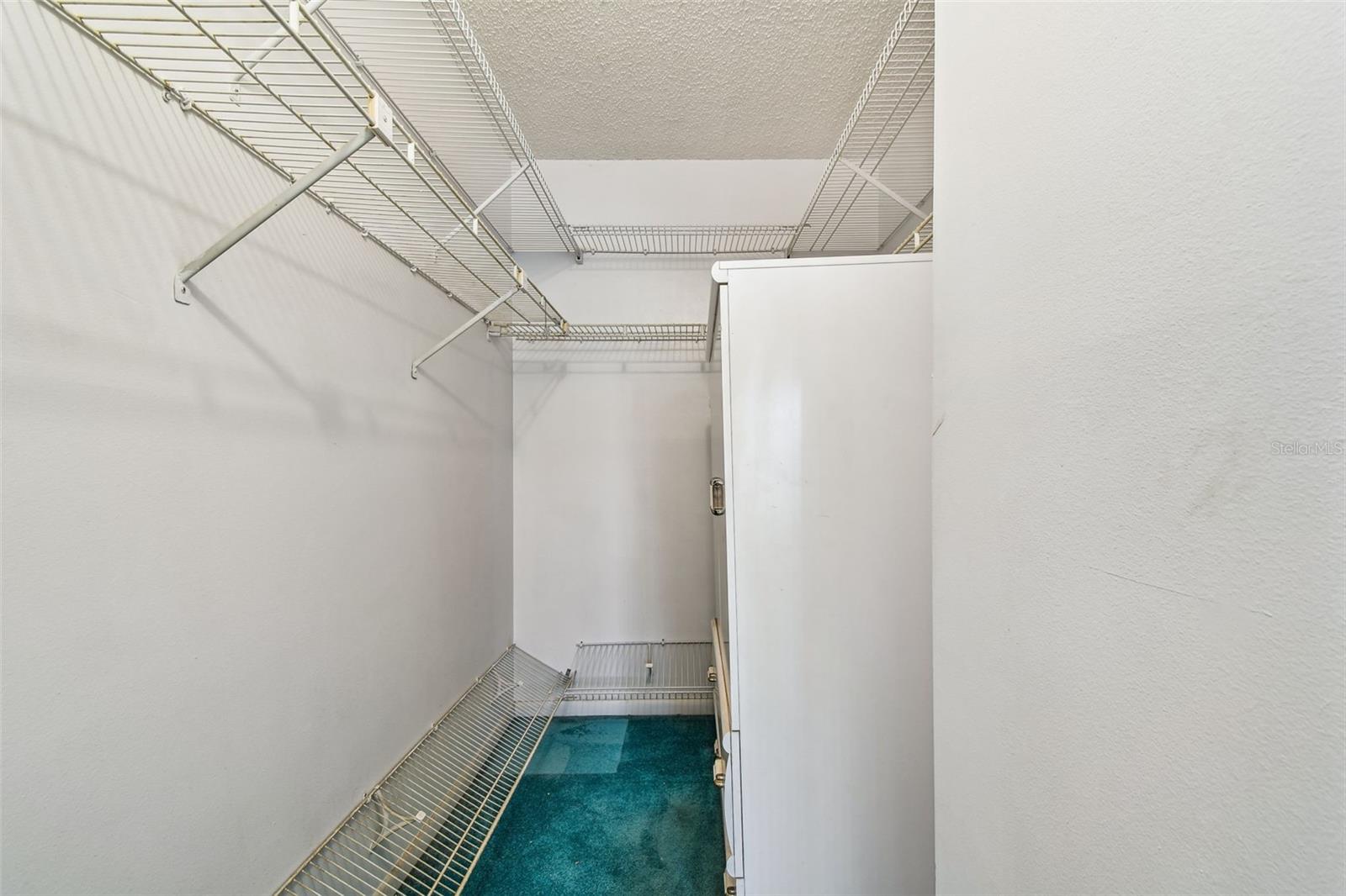 Listing photo id 18 for 1109 Pine Ridge Circle W C1