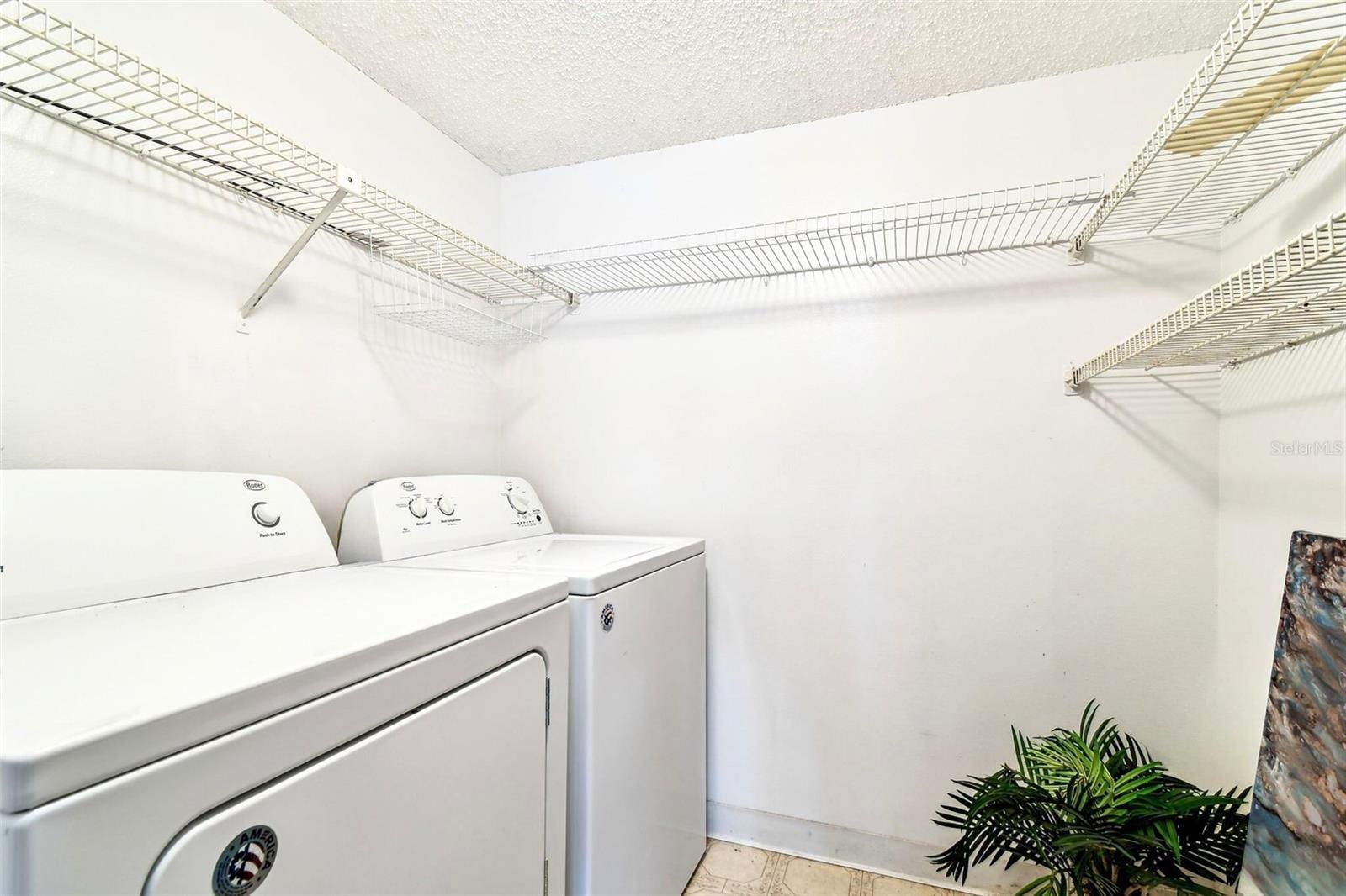 Listing photo id 25 for 1109 Pine Ridge Circle W C1