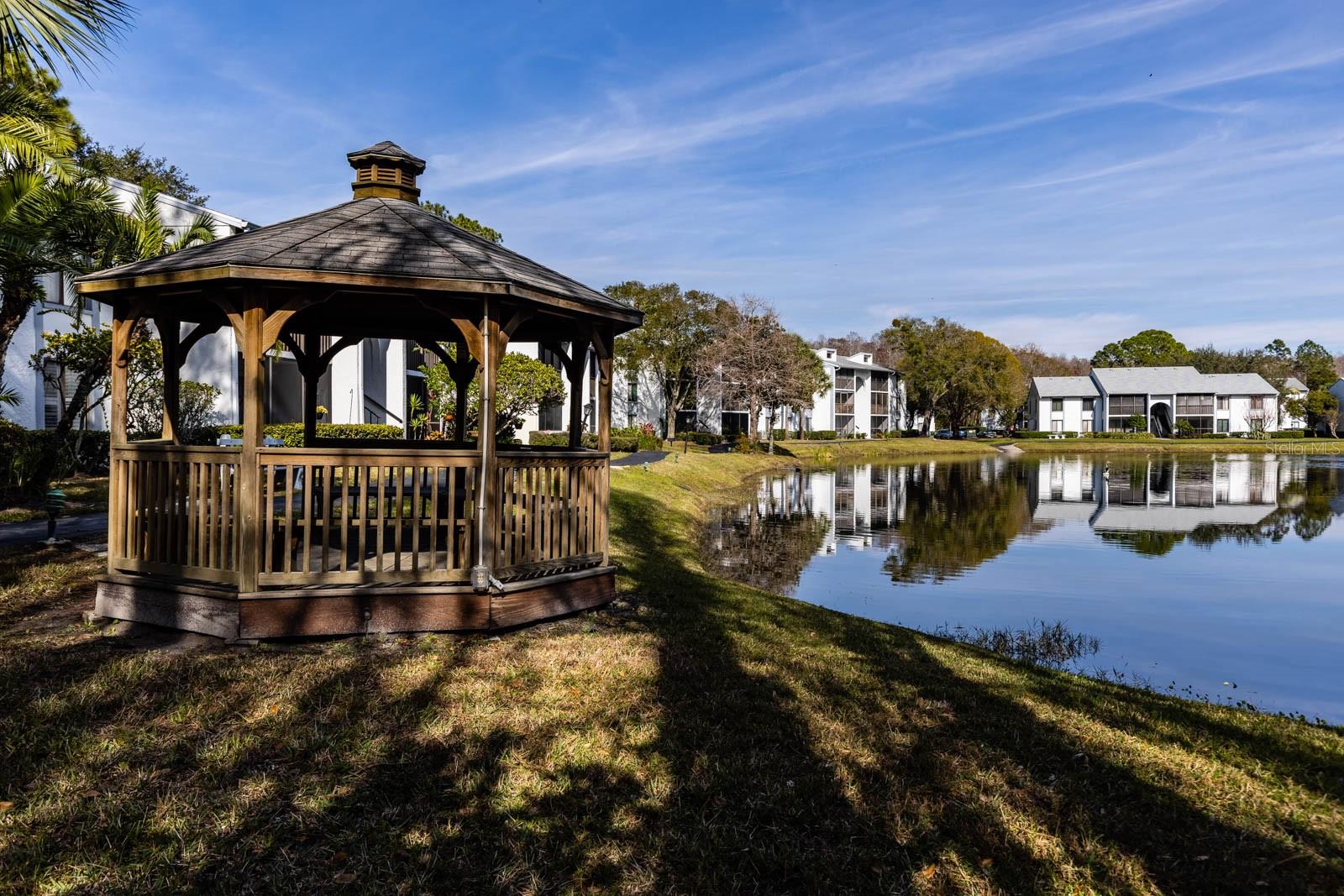 Listing photo id 35 for 1109 Pine Ridge Circle W C1