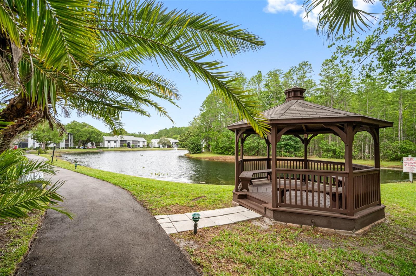 Listing photo id 42 for 1109 Pine Ridge Circle W C1