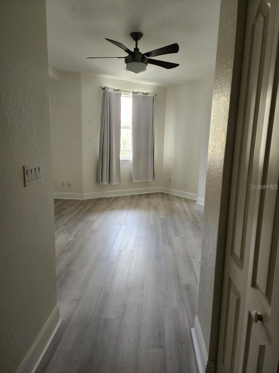 Image 7 of 13 For 750 4th Avenue S 404g