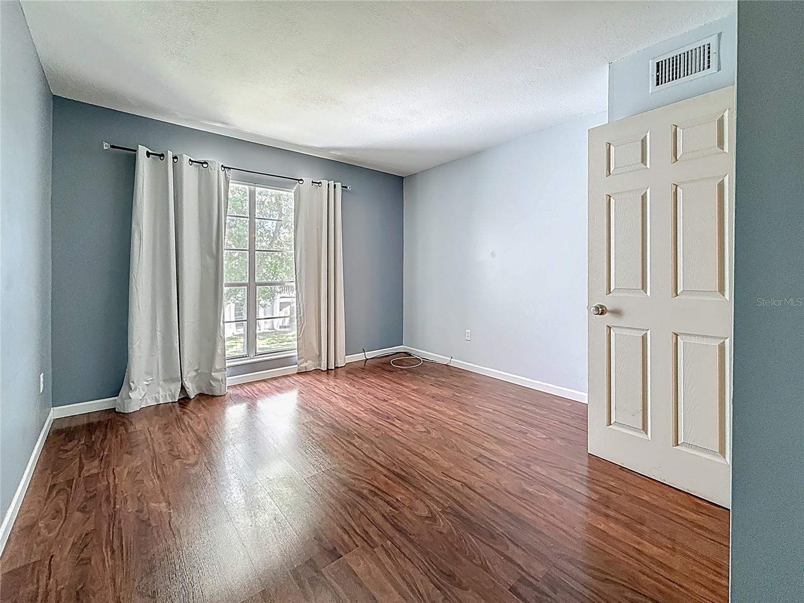 Image 10 of 25 For 2625 State Road 590  724