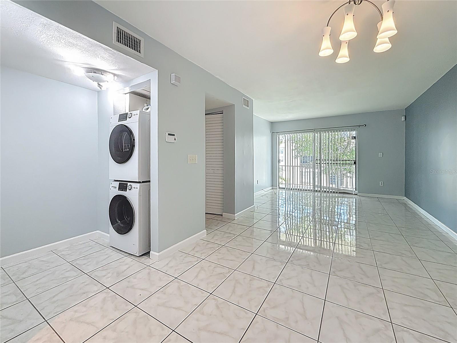 Image 4 of 25 For 2625 State Road 590  724