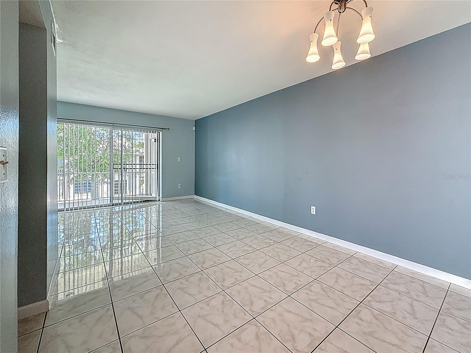 Image 5 of 25 For 2625 State Road 590  724