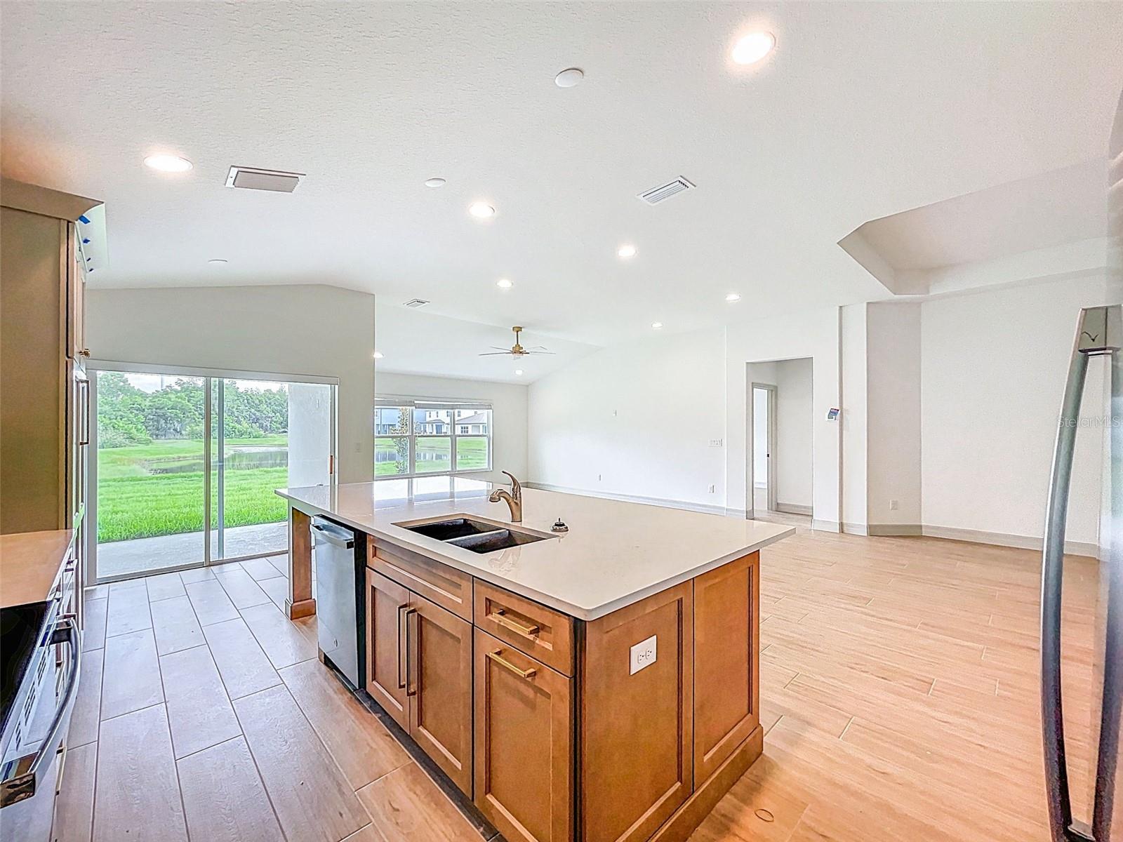 Image 18 of 53 For 4811 Cypress Club Place