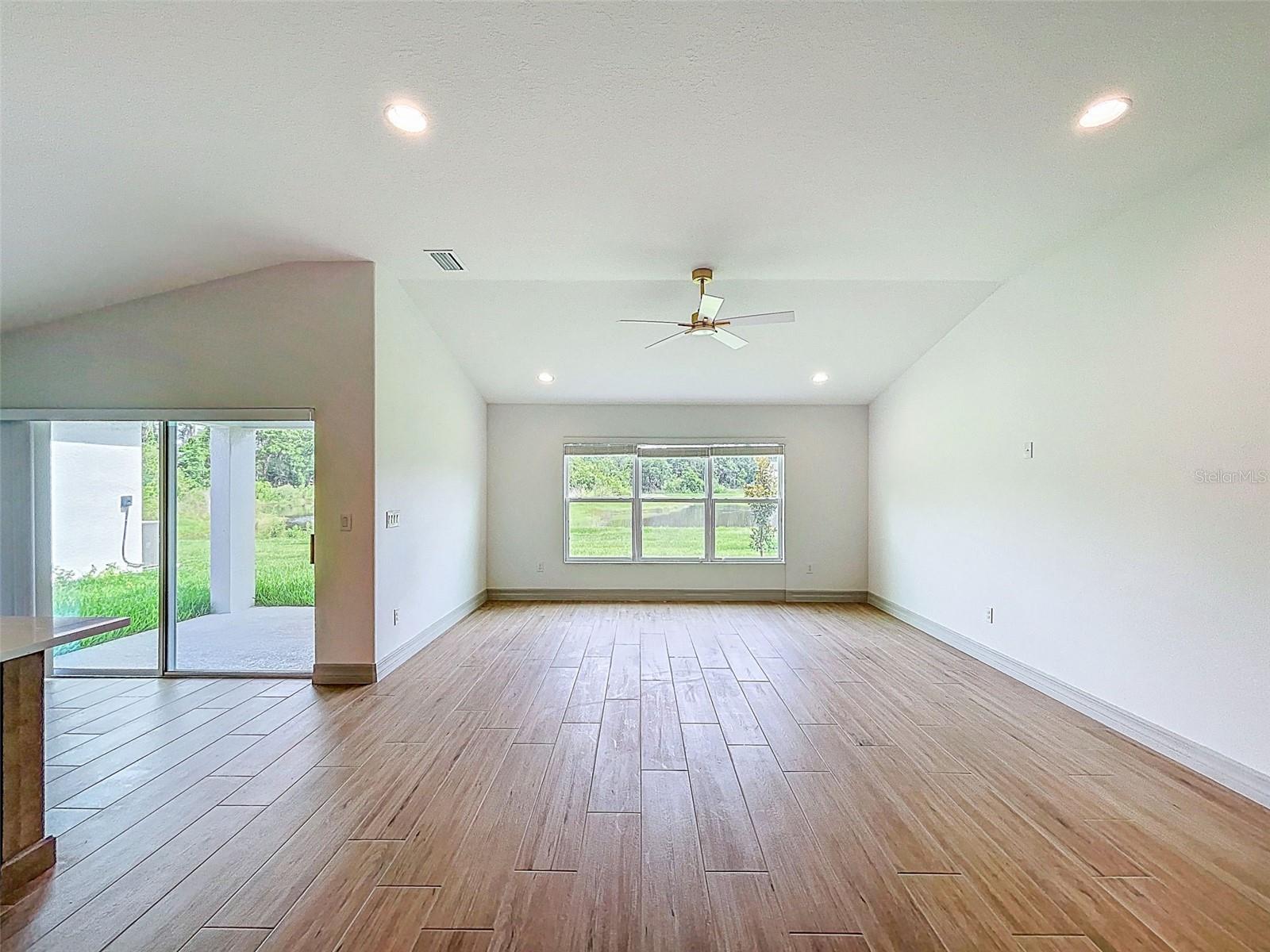 Image 21 of 53 For 4811 Cypress Club Place