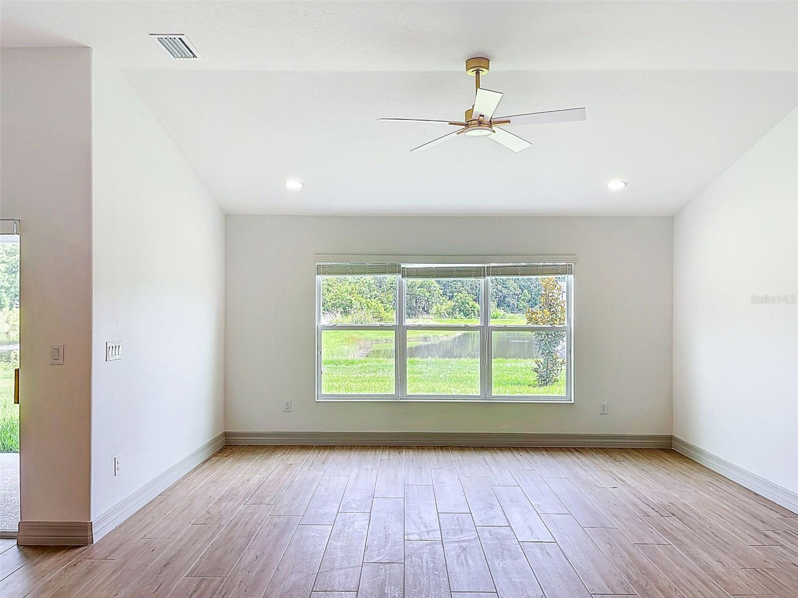 Image 22 of 53 For 4811 Cypress Club Place