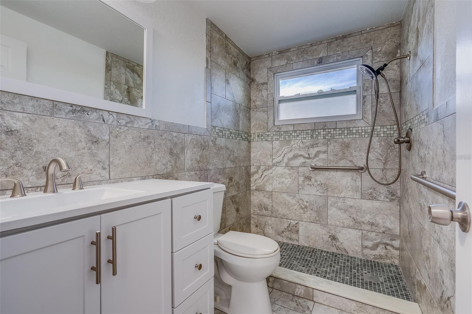 Image 17 of 40 For 8433 76th Avenue