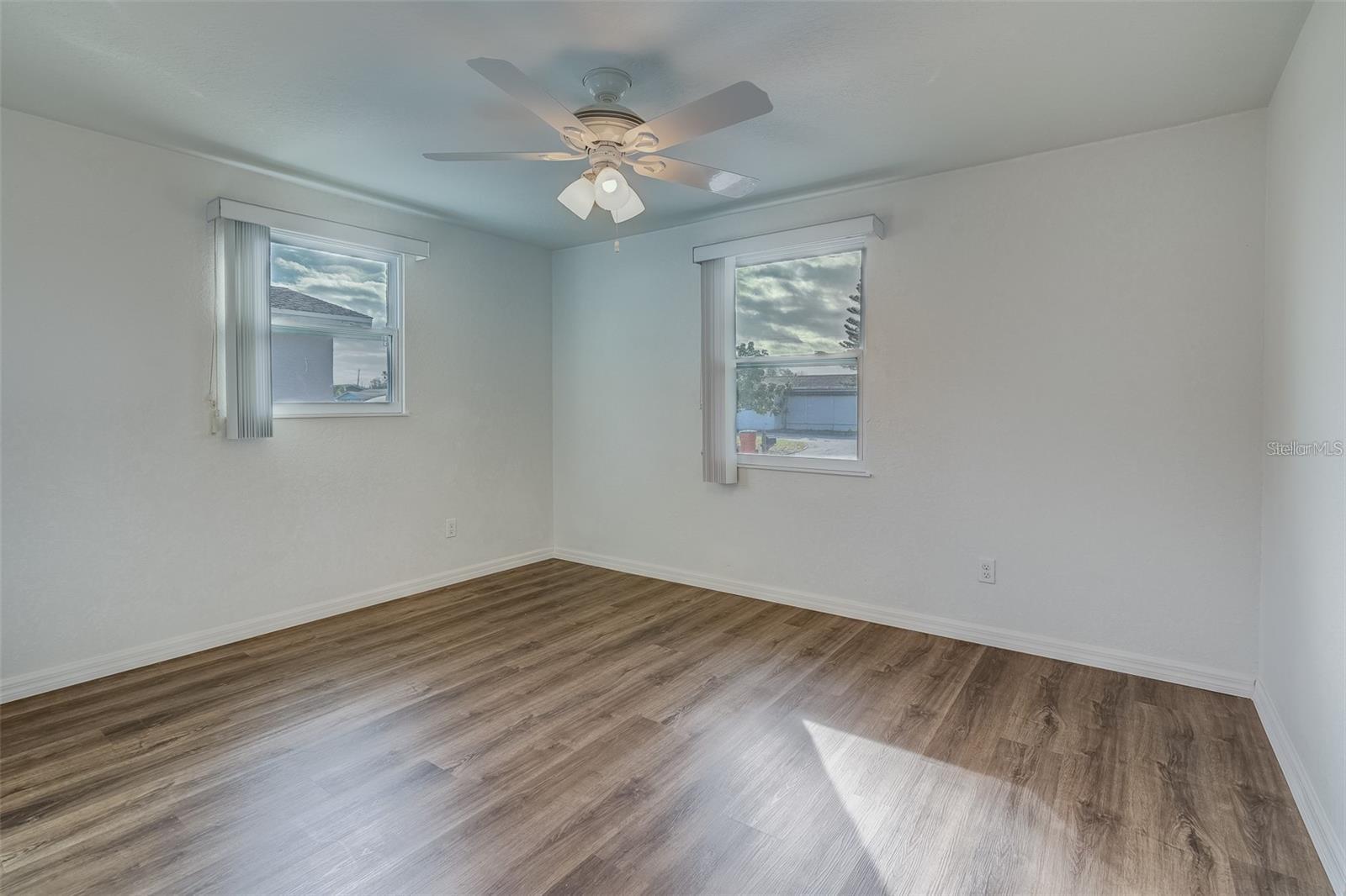 Image 20 of 40 For 8433 76th Avenue