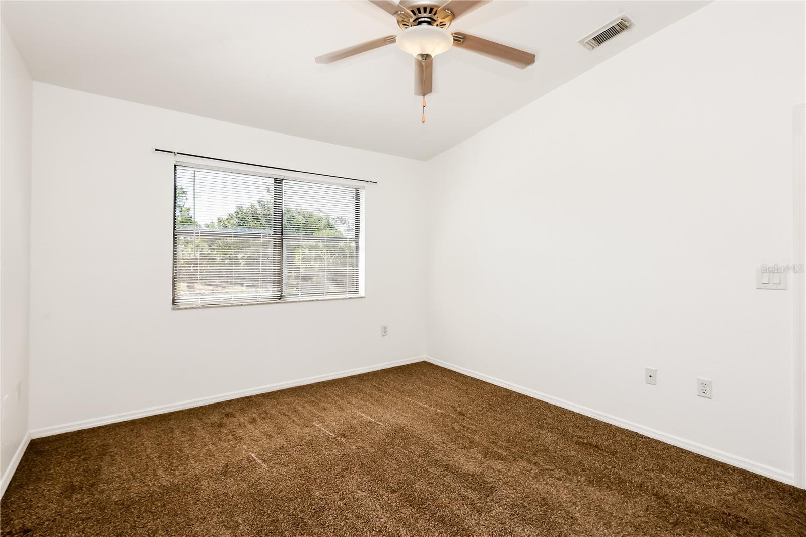 Image 11 of 18 For 22441 Westchester Boulevard 1100f