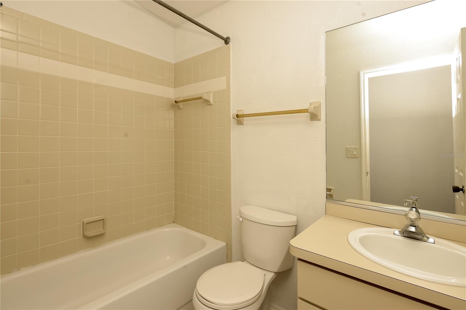 Image 15 of 18 For 22441 Westchester Boulevard 1100f