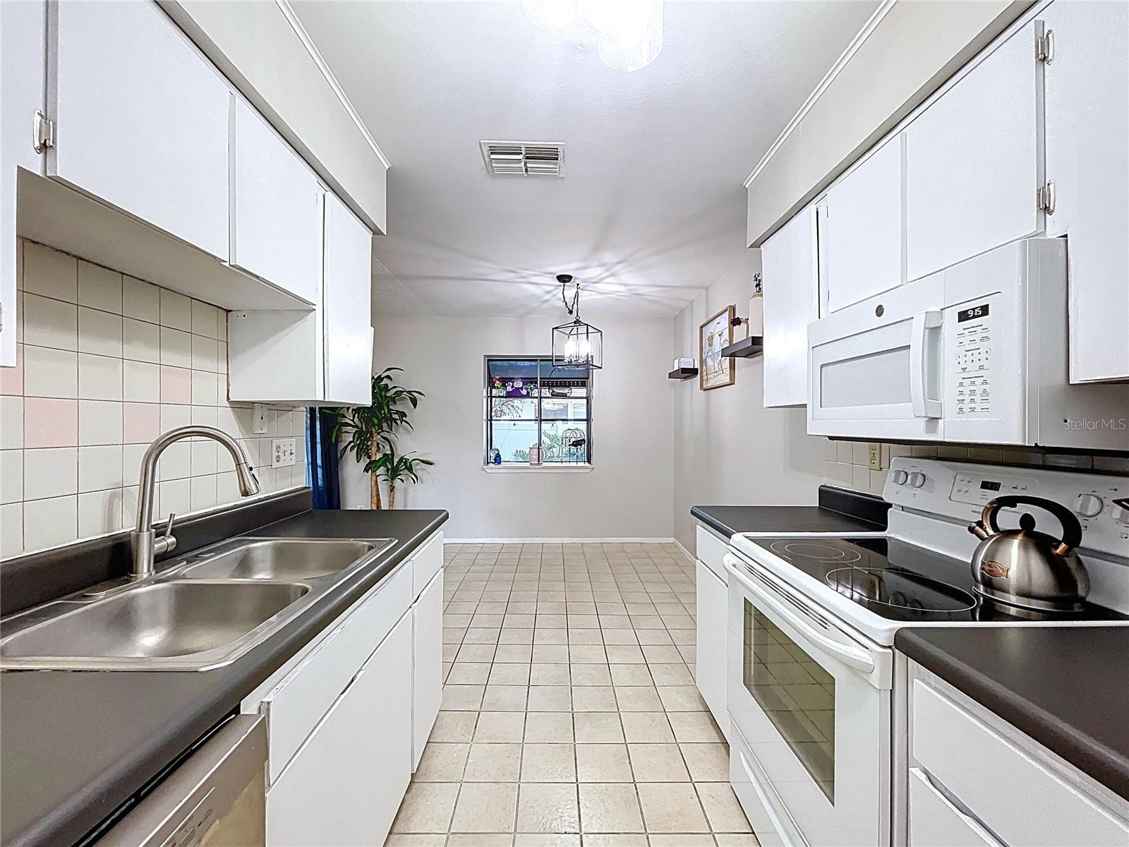 Image 18 of 32 For 2031 Dover Court