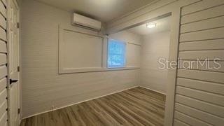 Listing photo id 26 for 1021 Cayuga Street