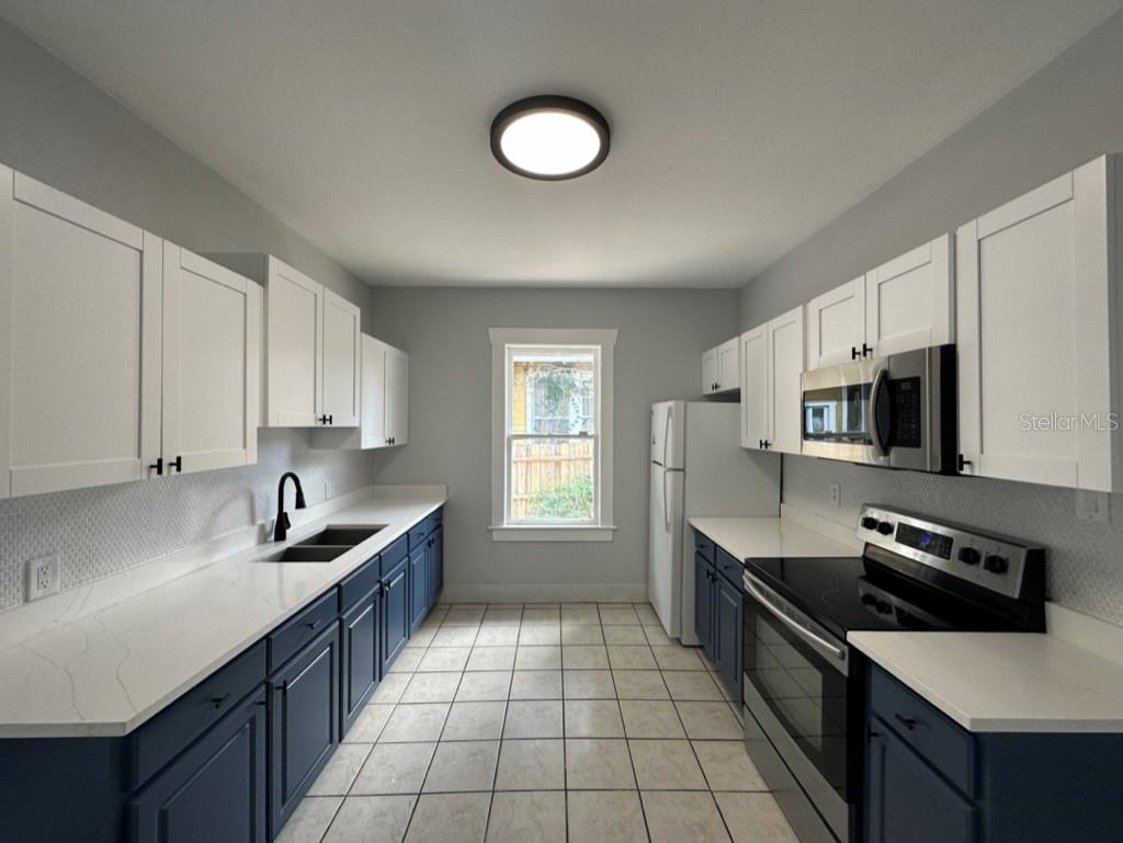 Listing photo id 1 for 1021 Cayuga Street