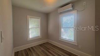 Listing photo id 29 for 1021 Cayuga Street
