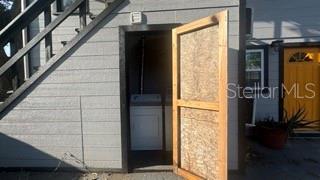 Listing photo id 35 for 1021 Cayuga Street