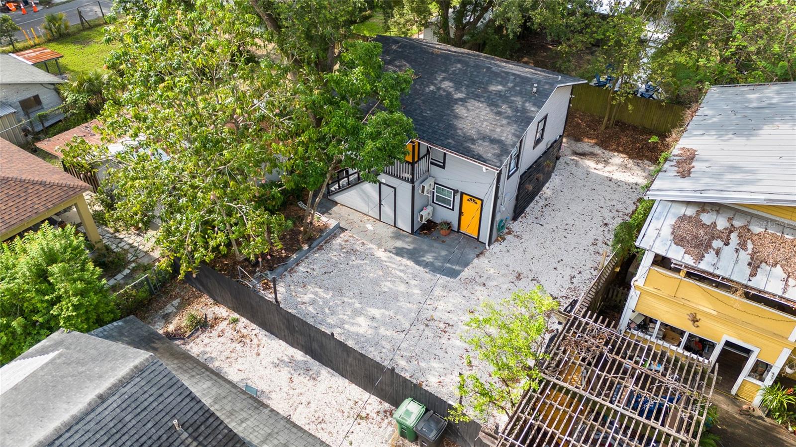 Listing photo id 58 for 1021 Cayuga Street