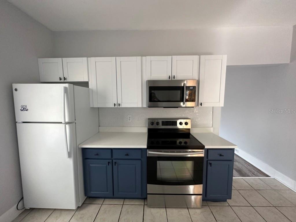 Listing photo id 5 for 1021 Cayuga Street