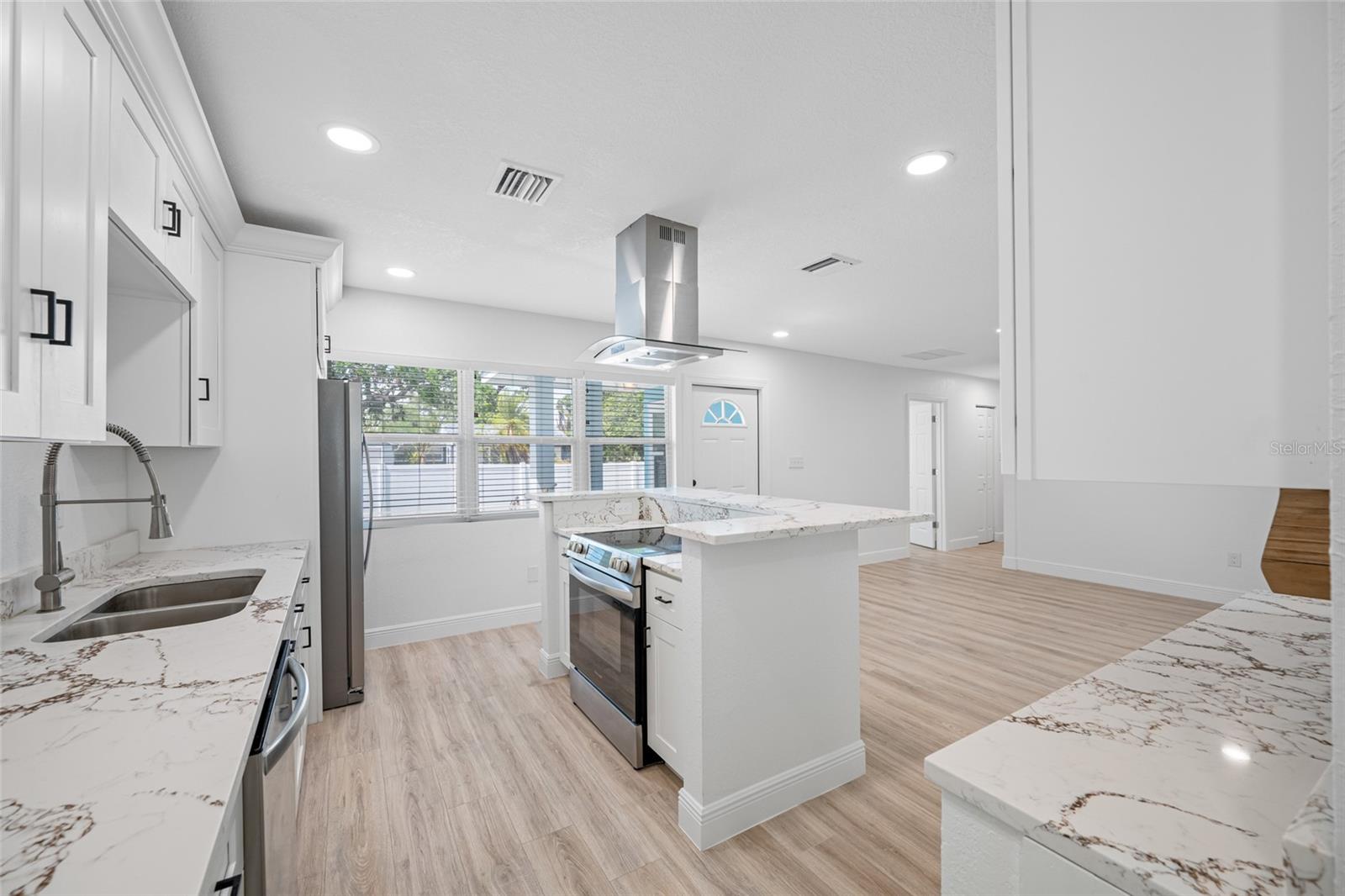 Image 10 of 42 For 255 37th Street N