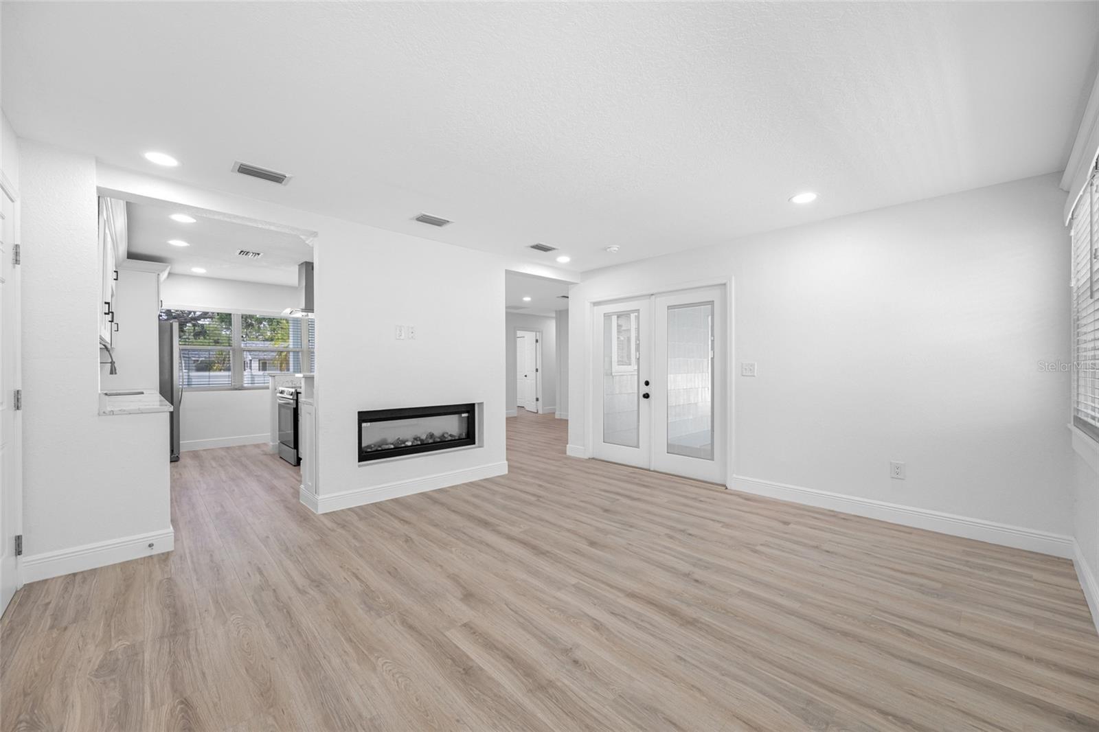 Image 14 of 42 For 255 37th Street N