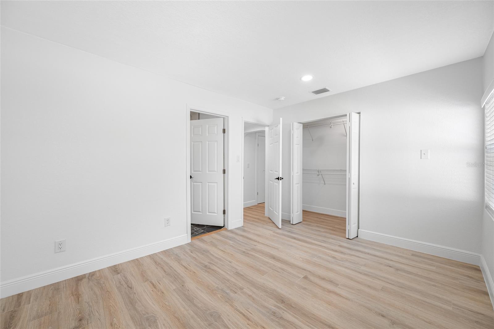 Image 19 of 42 For 255 37th Street N